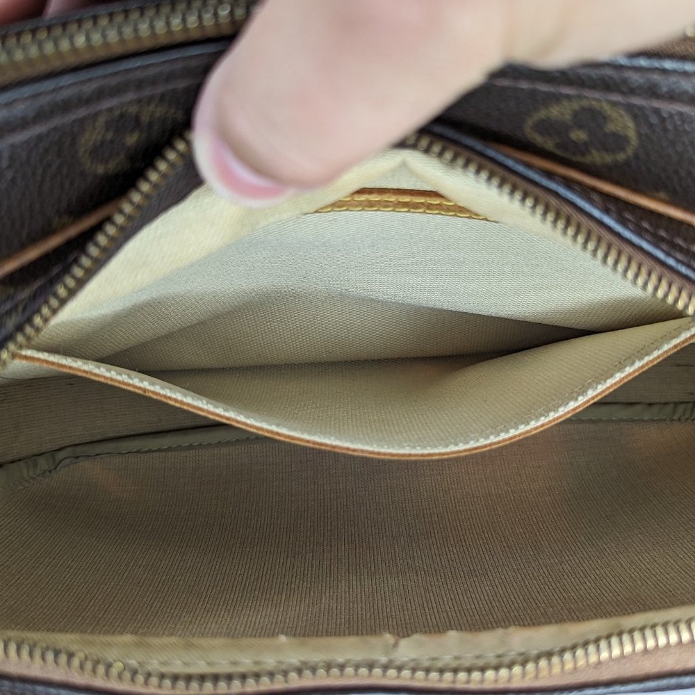 LOUIS VUITTON Crossbody Reporter PM Bag - Picture 10 of 12